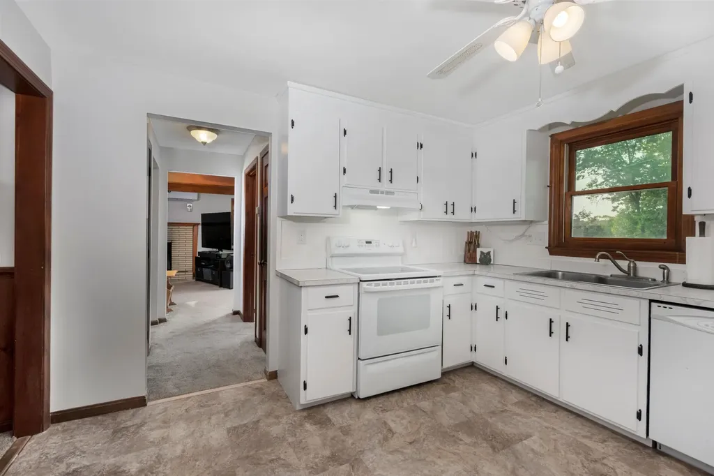 35 Winnhaven Drive Hudson NH 03051