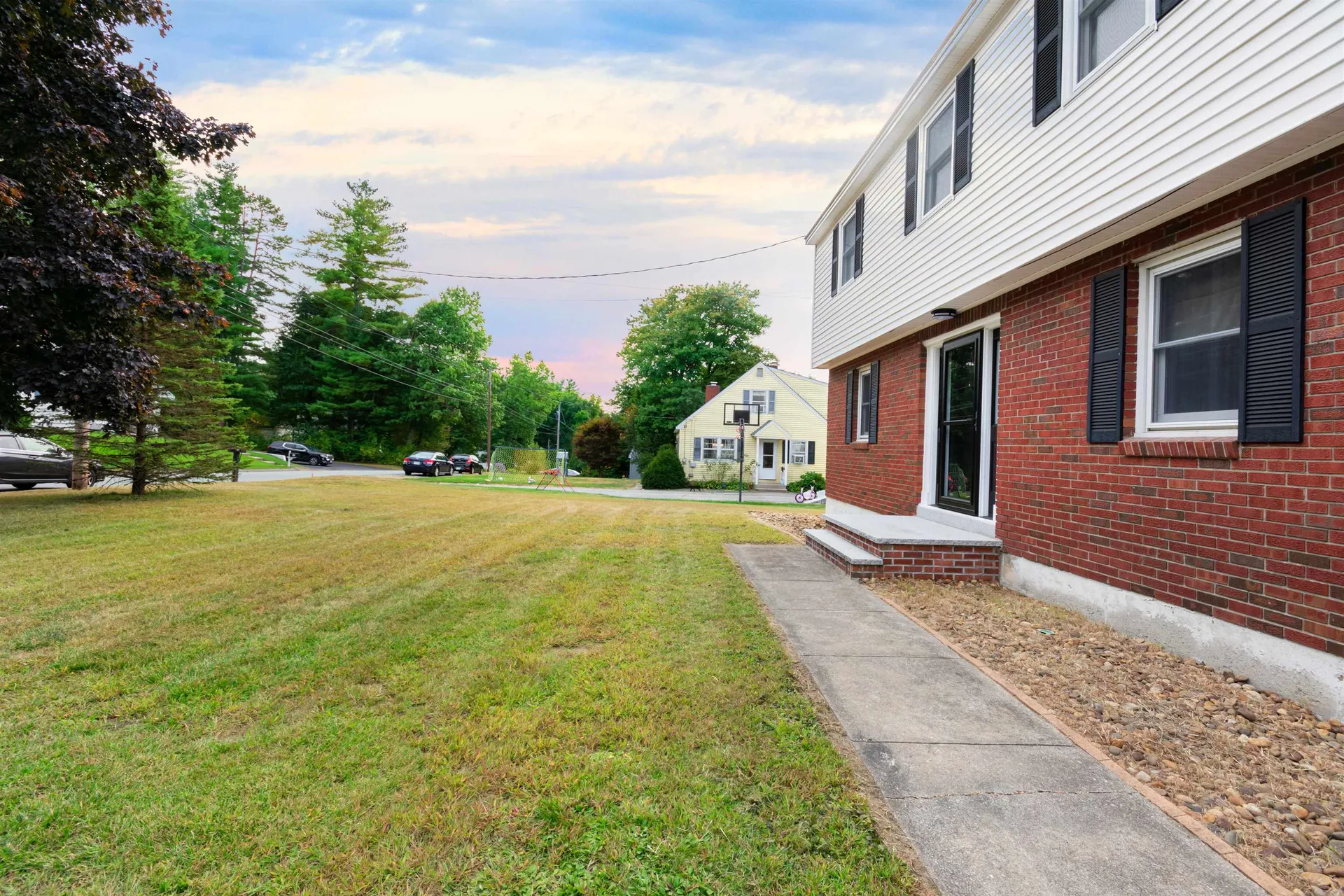 35 Winnhaven Drive Hudson NH 03051