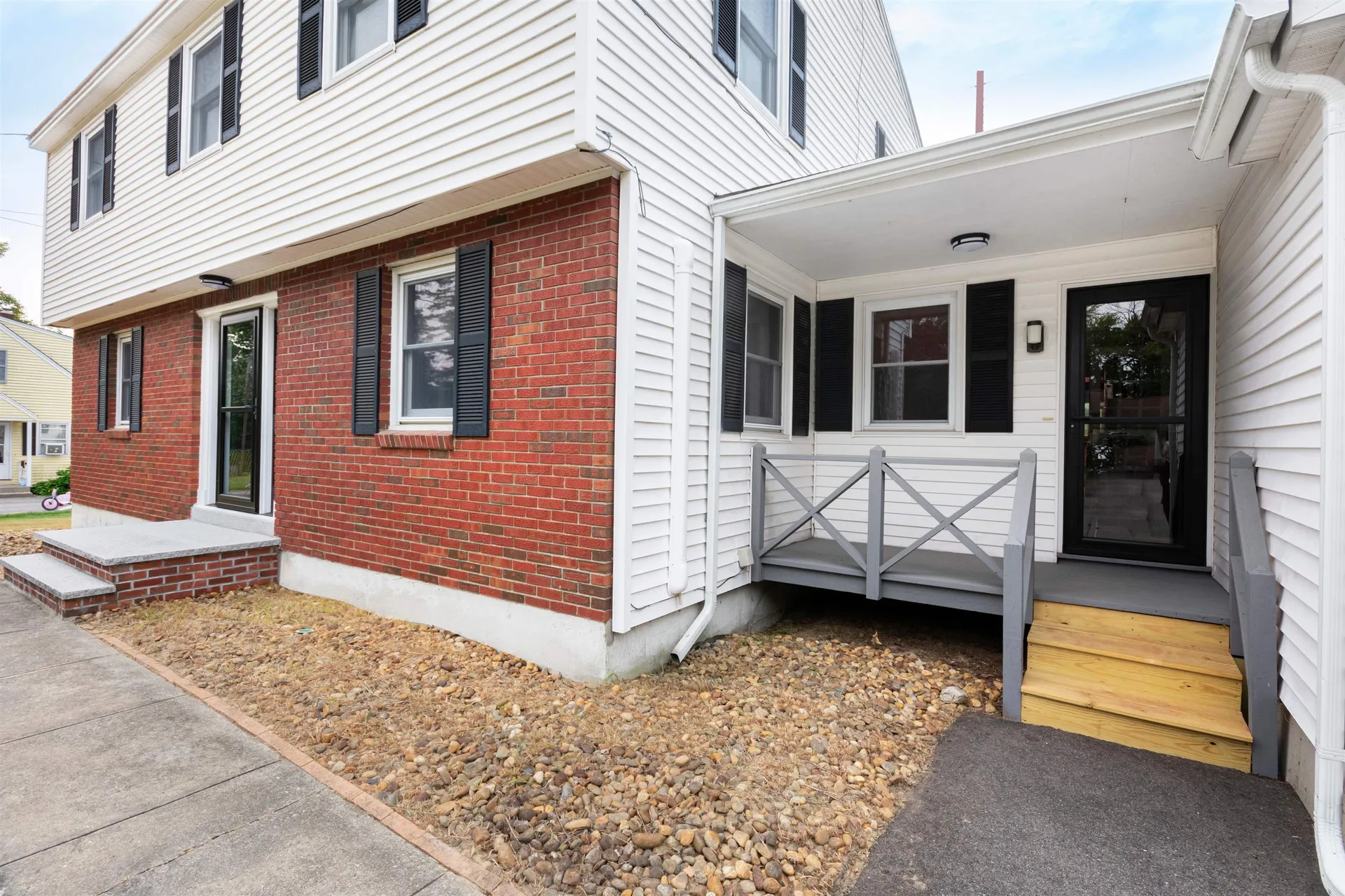 35 Winnhaven Drive Hudson NH 03051