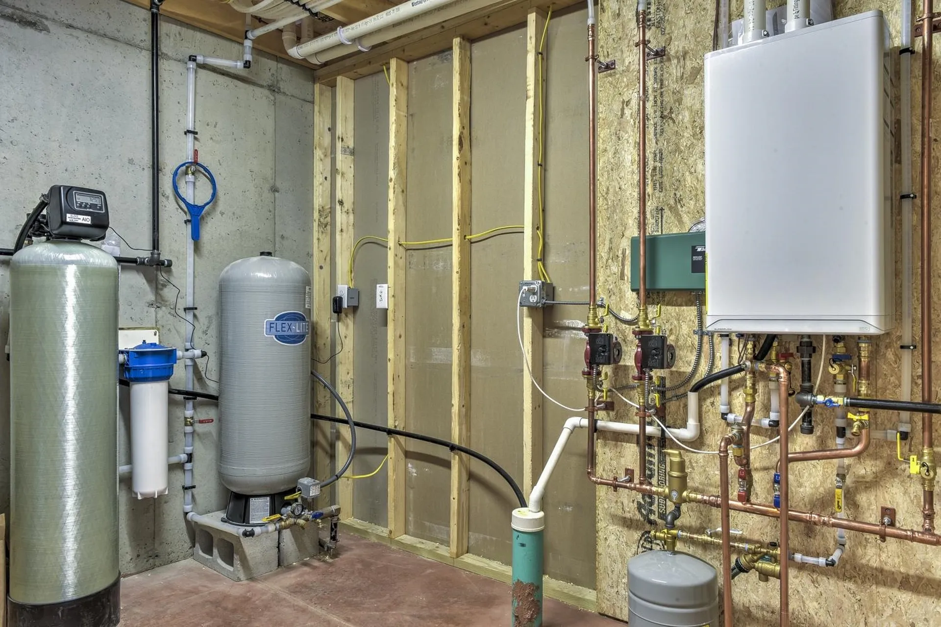 359 N. Hidden Lake Road Stoddard NH 03464