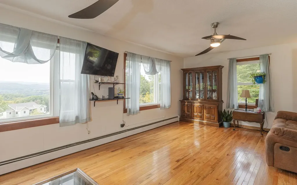 83 Old County Road Westmoreland NH 03467