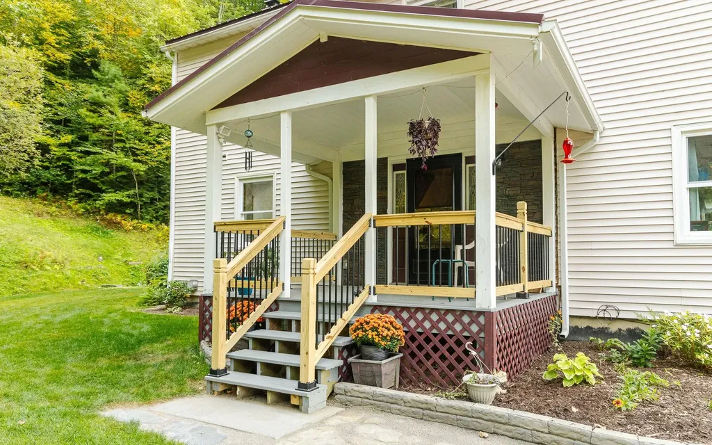 83 Old County Road Westmoreland NH 03467