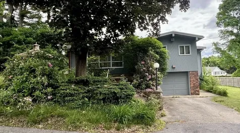 21 Savoie Street Bedford NH 03110