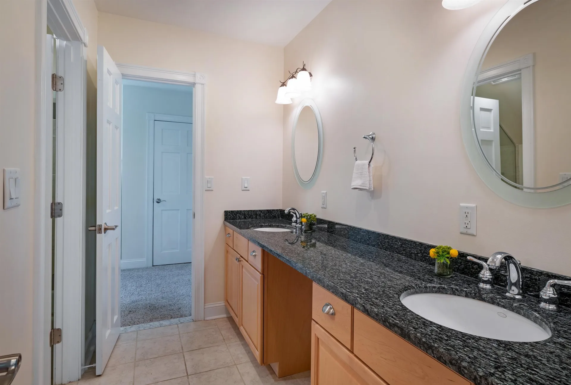 185 West Pinnacle Ridge Road Waterbury VT 05676