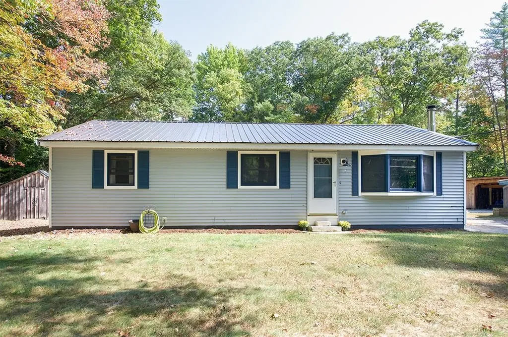 1136 Penacook Road Hopkinton NH 03229