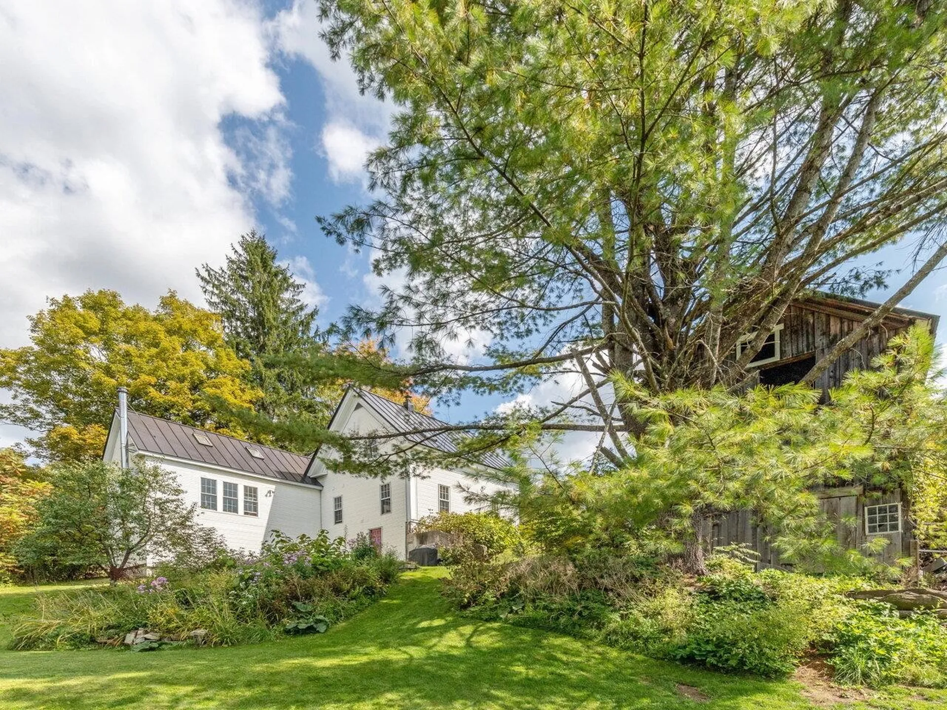 4475 Vt Route 14 Calais VT 05650