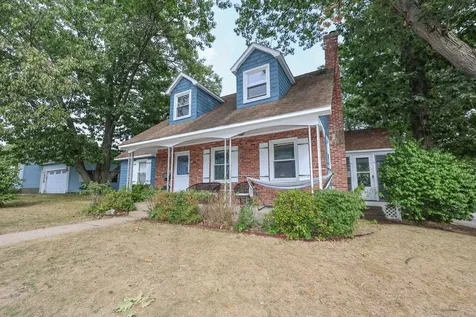 11 Memorial Drive Manchester NH 03103