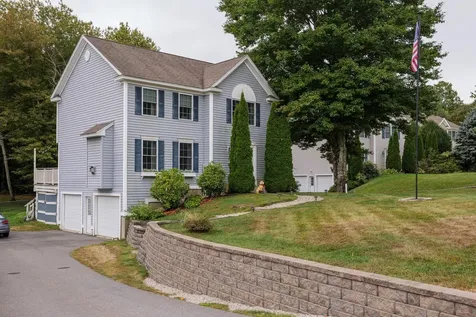 7 Boulder Court Raymond NH 03077