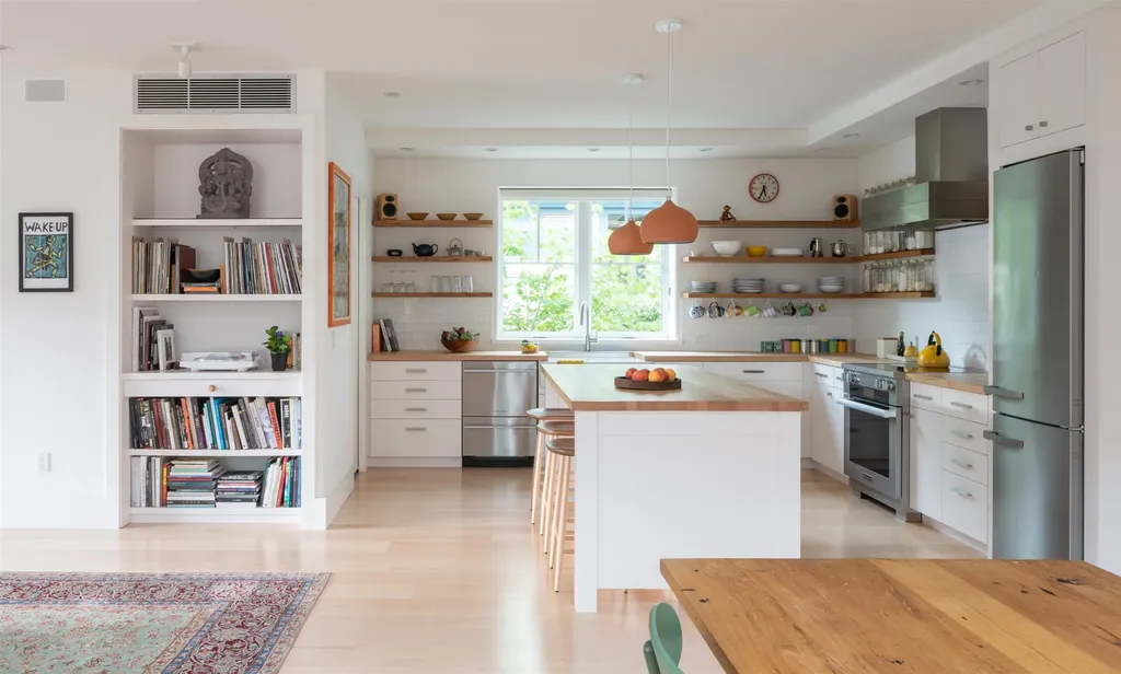 69 Charlotte Street Burlington VT 05401