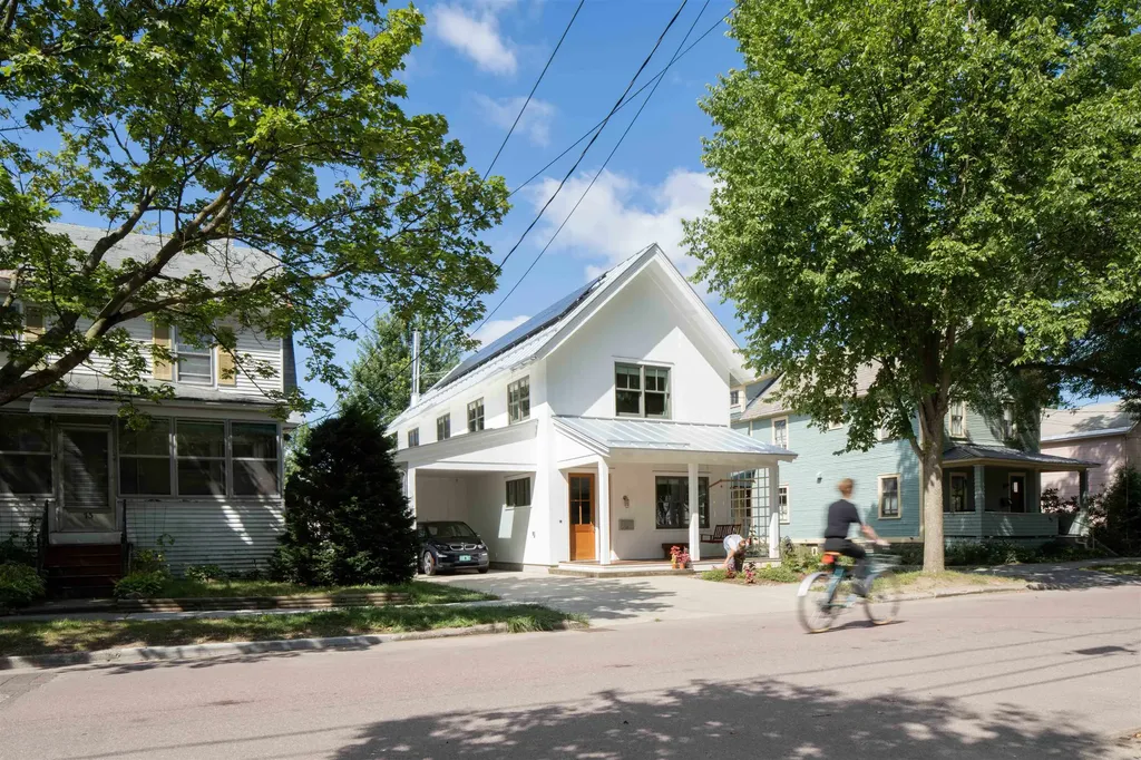 69 Charlotte Street Burlington VT 05401