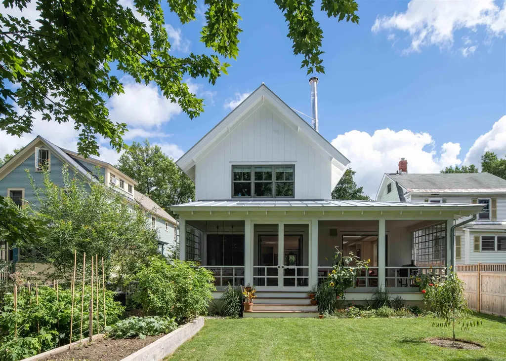 69 Charlotte Street Burlington VT 05401