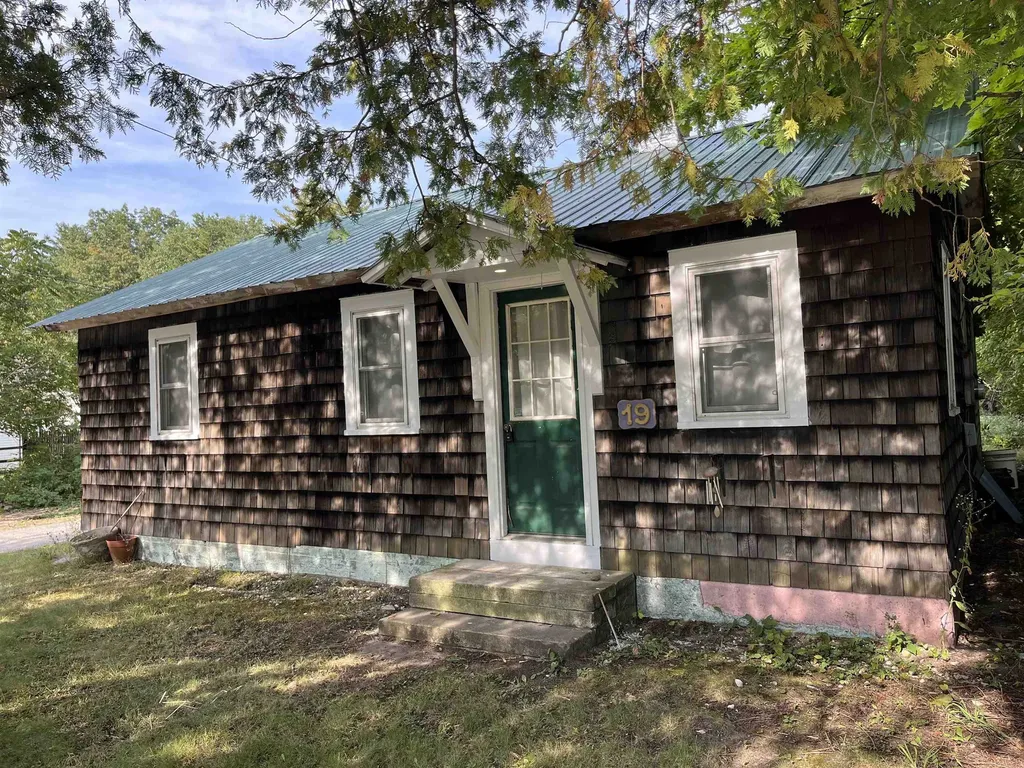 19 Garden Lane Brandon VT 05733