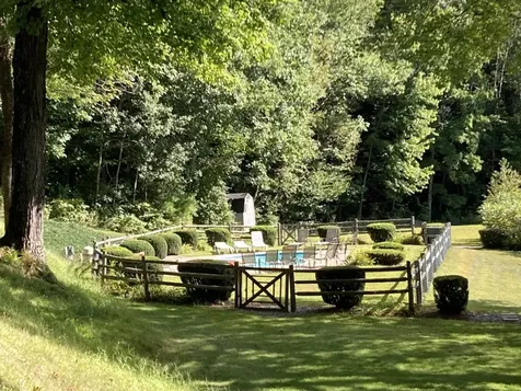 44 Mountain River Avenue Thornton NH 03285