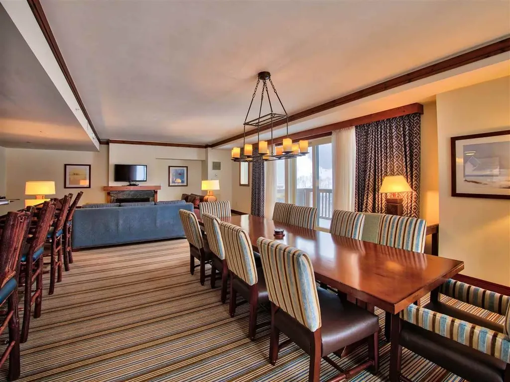 7412 Mountain Road Stowe VT 05672