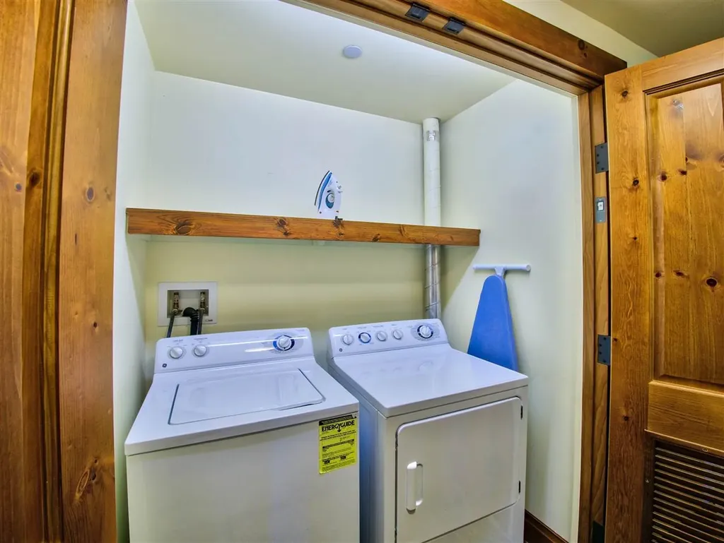 7412 Mountain Road Stowe VT 05672