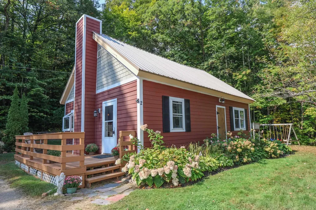 2 Upper Bay Road Sanbornton NH 03269