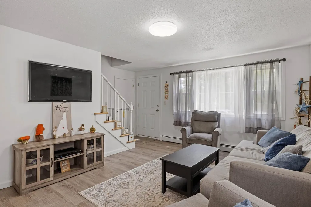 38 Duffy Street Franklin NH 03235