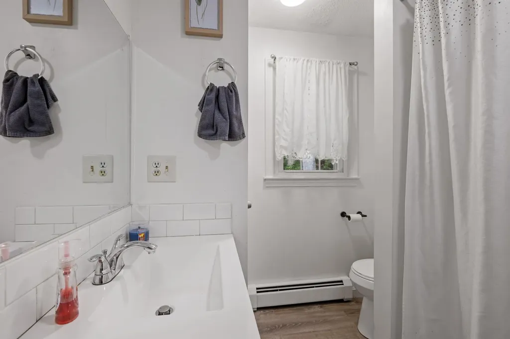 38 Duffy Street Franklin NH 03235