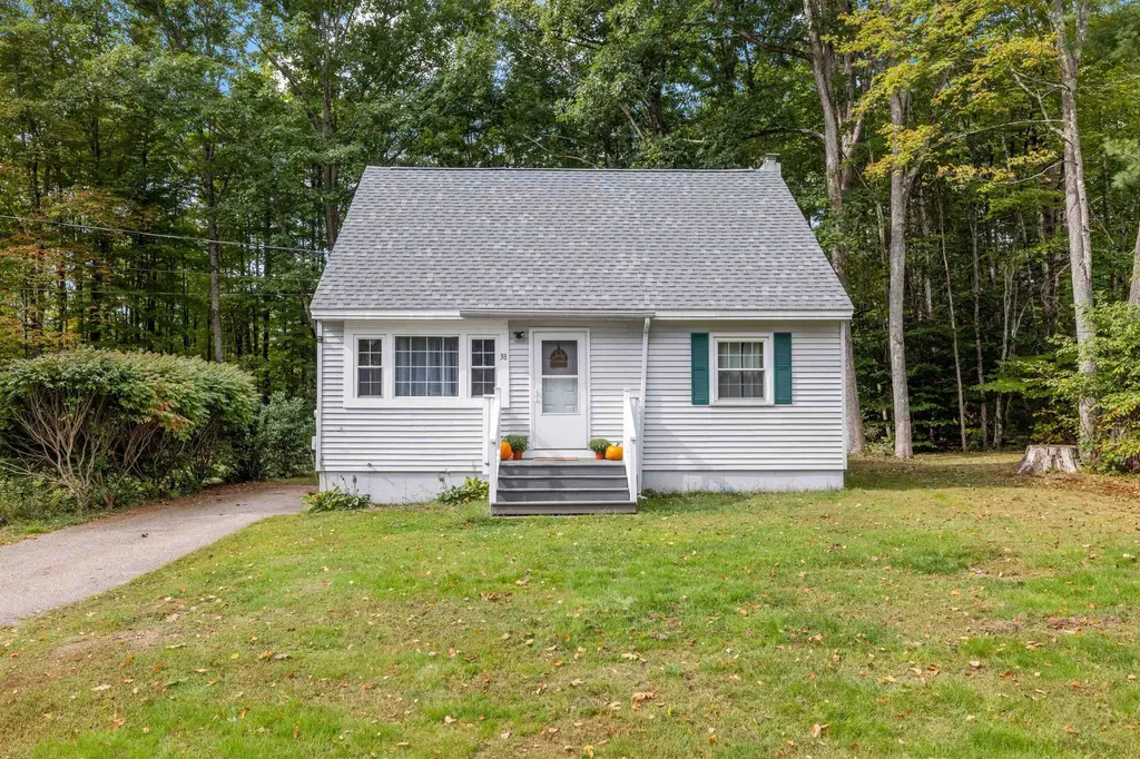 38 Duffy Street Franklin NH 03235