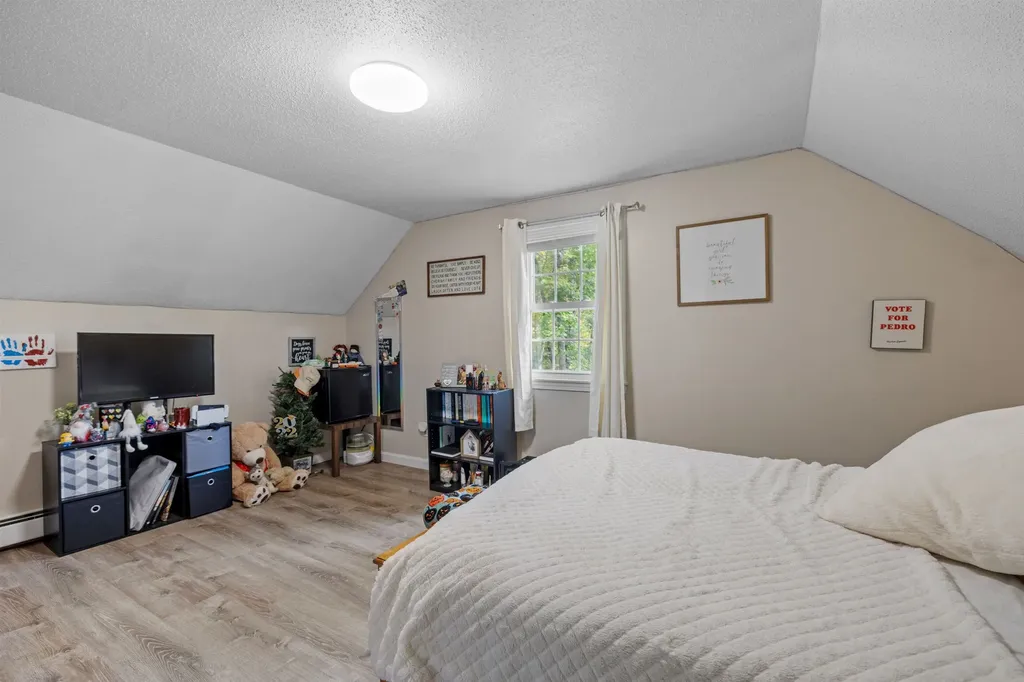 38 Duffy Street Franklin NH 03235