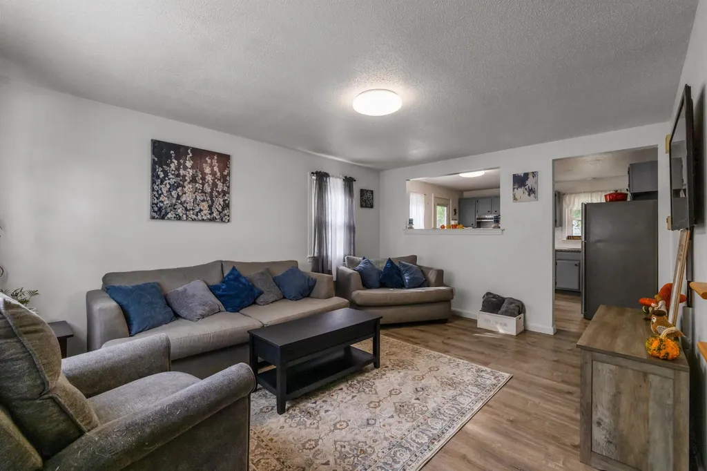 38 Duffy Street Franklin NH 03235
