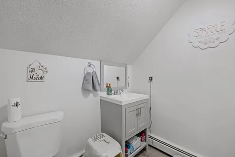 38 Duffy Street Franklin NH 03235