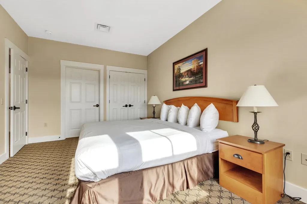 418 Q2 Jackson Gore Inn Ludlow VT 05149