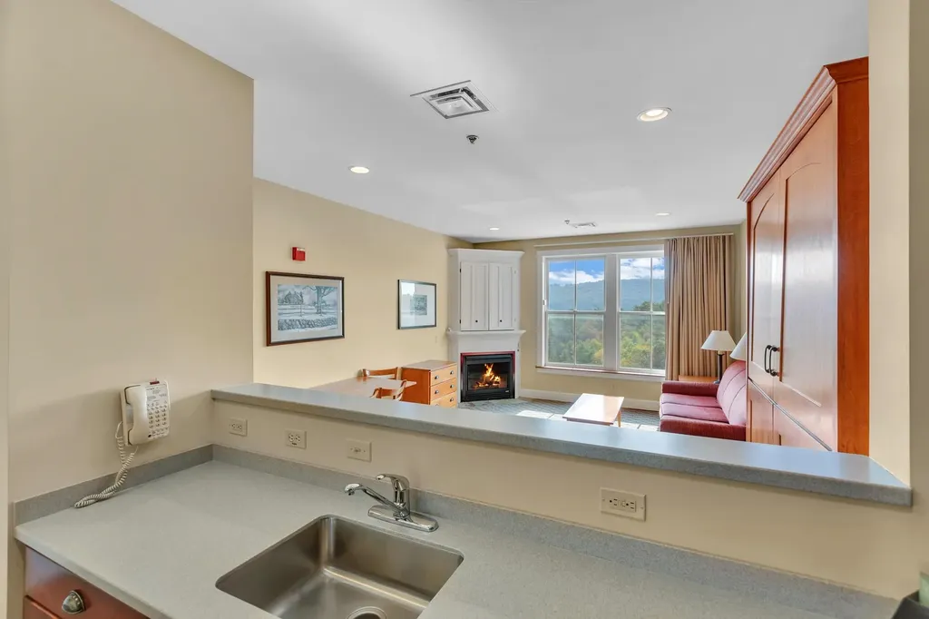 418 Q2 Jackson Gore Inn Ludlow VT 05149