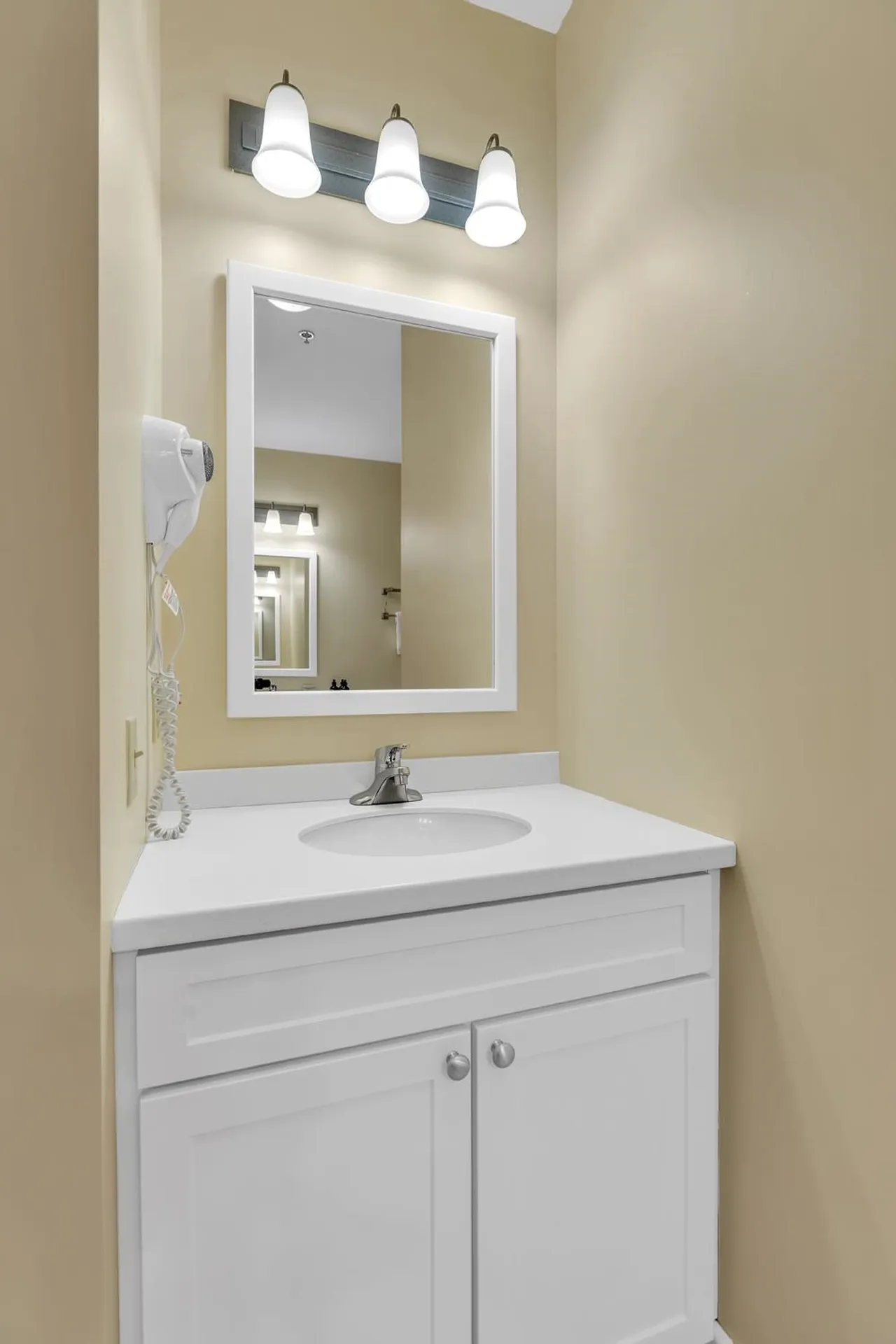 418 Q2 Jackson Gore Inn Ludlow VT 05149