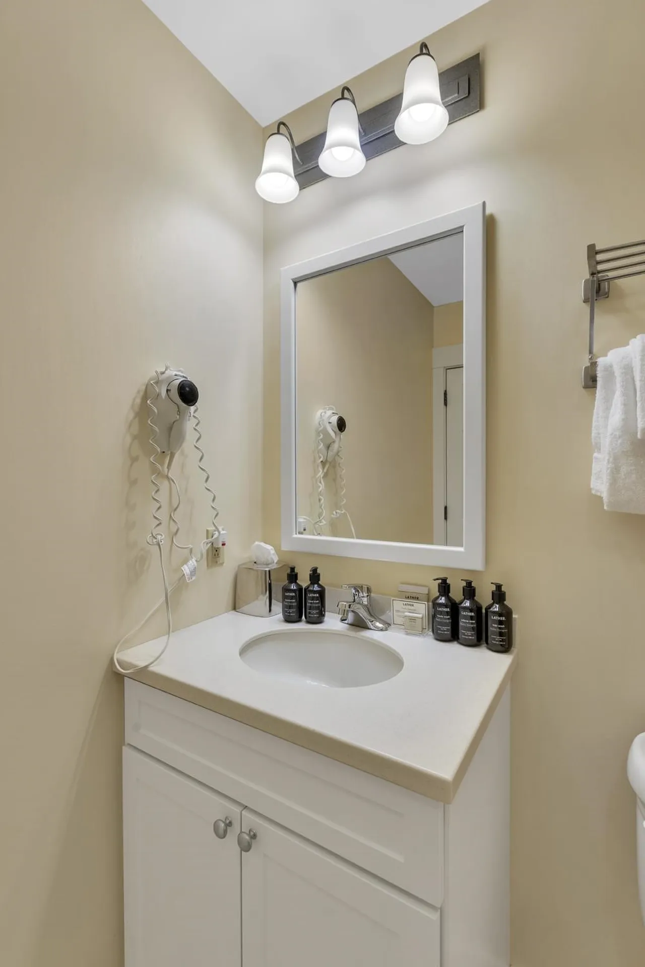 418 Q2 Jackson Gore Inn Ludlow VT 05149