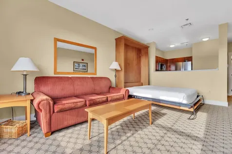 418 Q2 Jackson Gore Inn Ludlow VT 05149