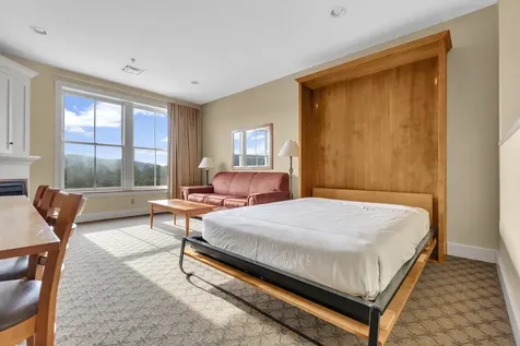 418 Q2 Jackson Gore Inn Ludlow VT 05149