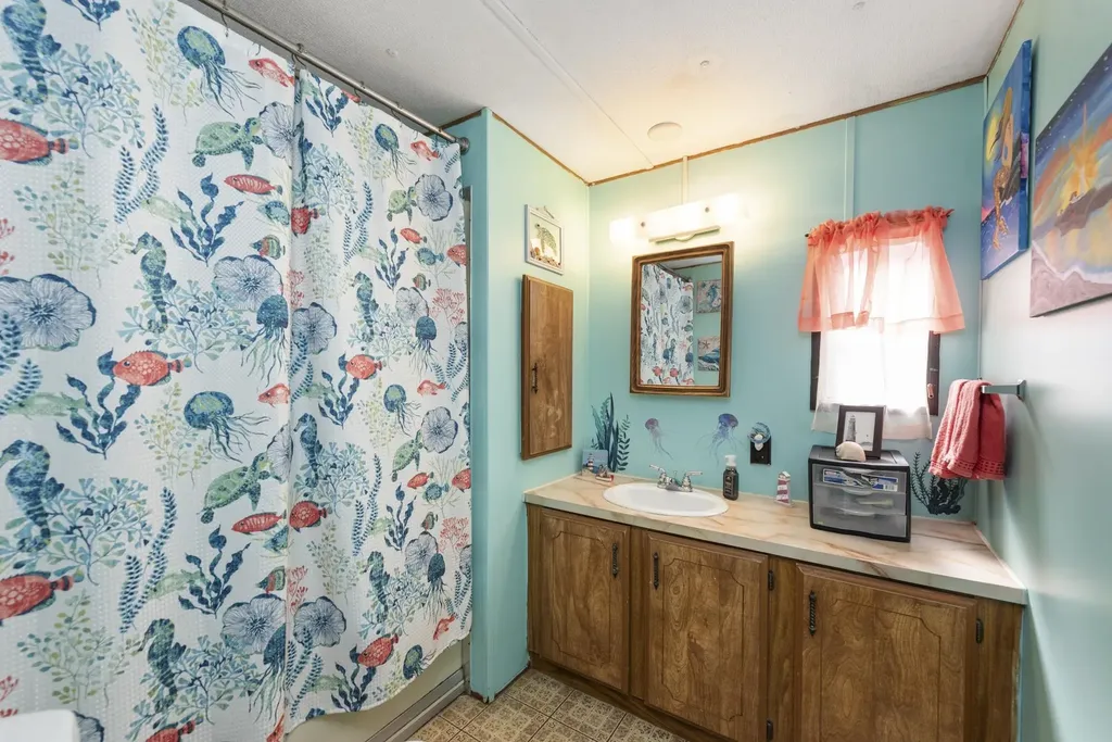 12 Shirley's Way Plymouth NH 03264