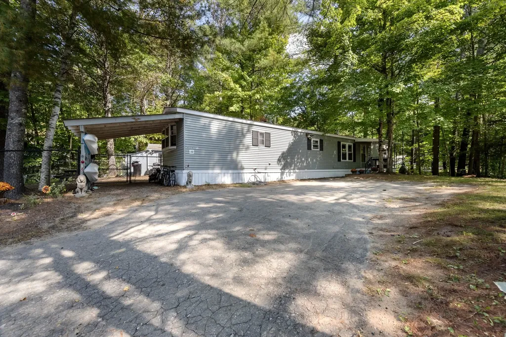 12 Shirley's Way Plymouth NH 03264