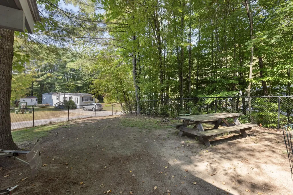 12 Shirley's Way Plymouth NH 03264