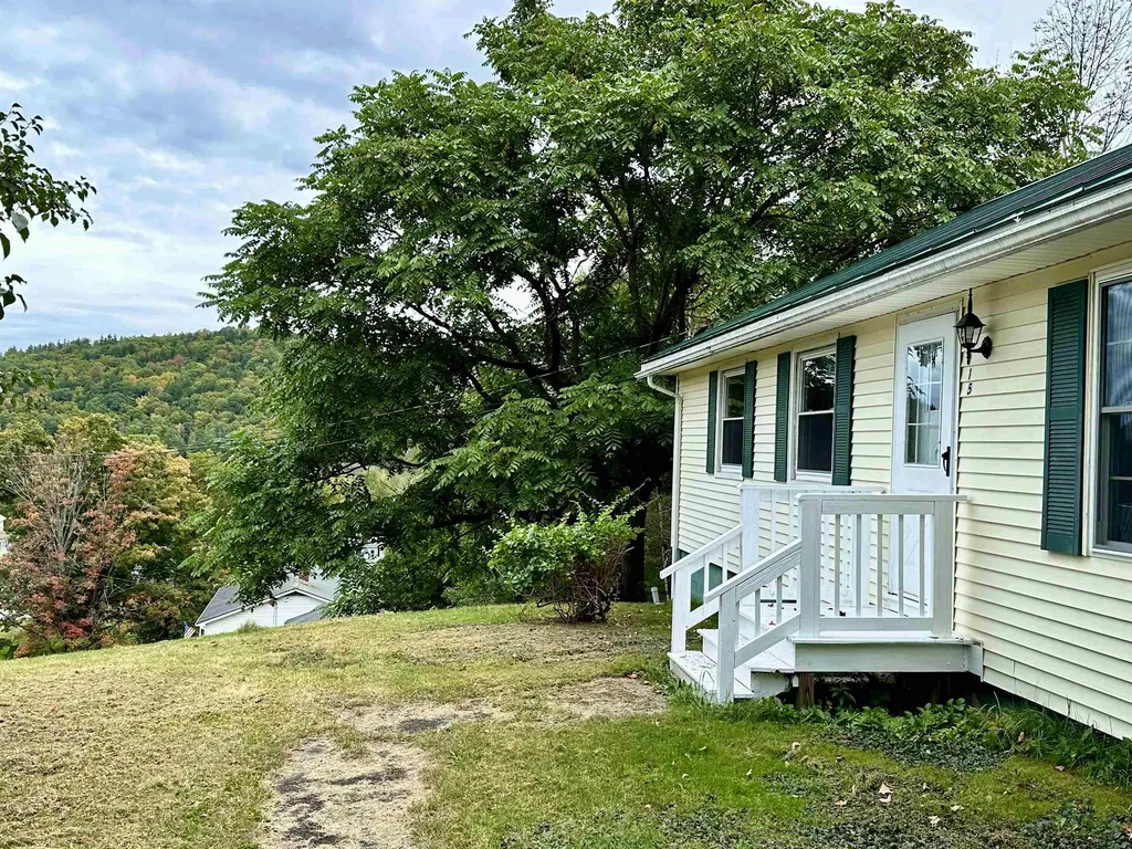 115 Meadow Lane West Rutland VT 05777