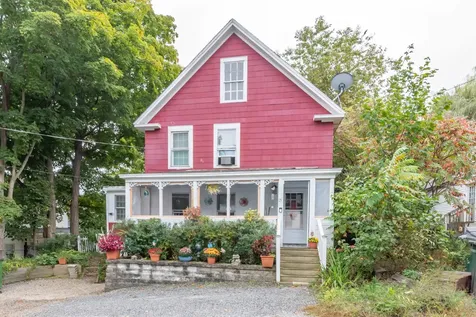 15 Jackson Street Hillsborough NH 03244