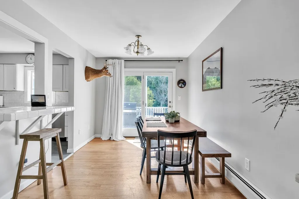 782 Falls Road Shelburne VT 05482