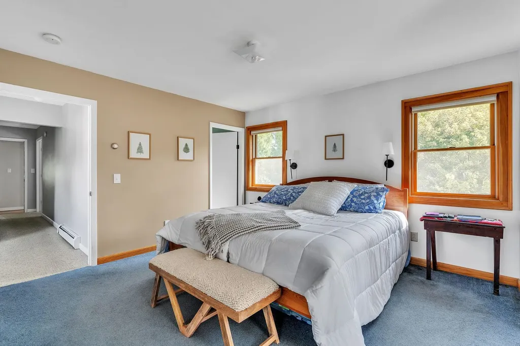 782 Falls Road Shelburne VT 05482