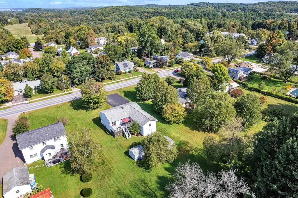 782 Falls Road Shelburne VT 05482