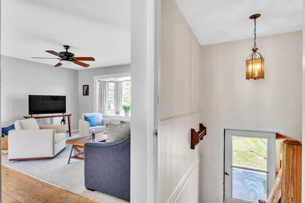 782 Falls Road Shelburne VT 05482