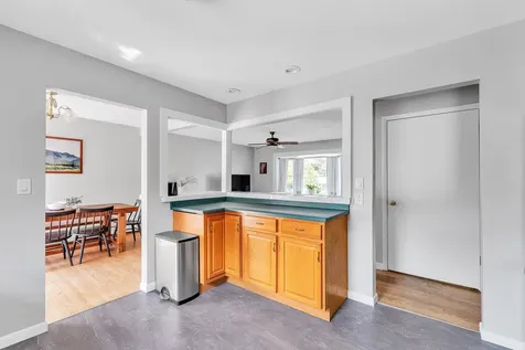 782 Falls Road Shelburne VT 05482