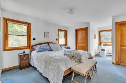 782 Falls Road Shelburne VT 05482