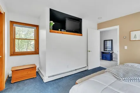 782 Falls Road Shelburne VT 05482