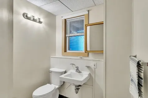 782 Falls Road Shelburne VT 05482