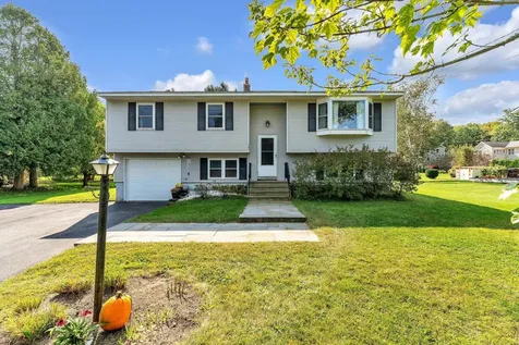 782 Falls Road Shelburne VT 05482