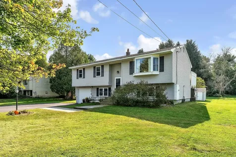 782 Falls Road Shelburne VT 05482