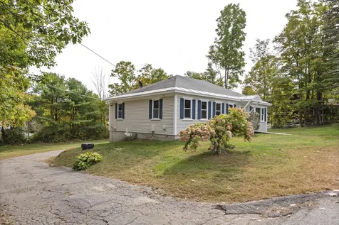 77 High Street Bristol NH 03222