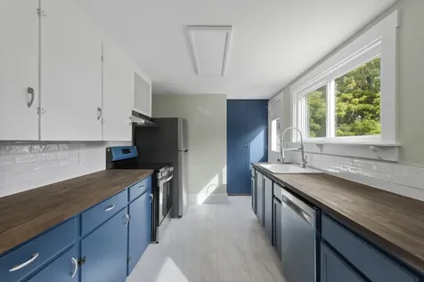 77 High Street Bristol NH 03222