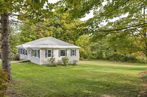 77 High Street Bristol NH 03222